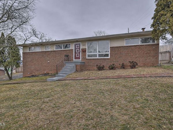 806 Hollis Street, Kingsport, TN 37660