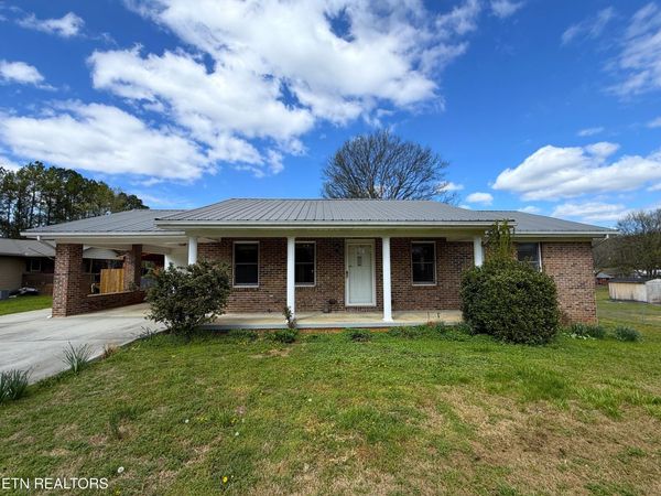 858 Burnett Drive, Newport, TN 37821