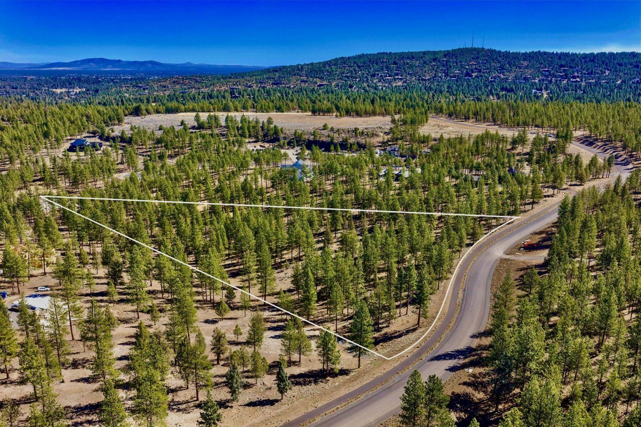 19128 Concannon Drive, Bend, OR 97703 Main Photo