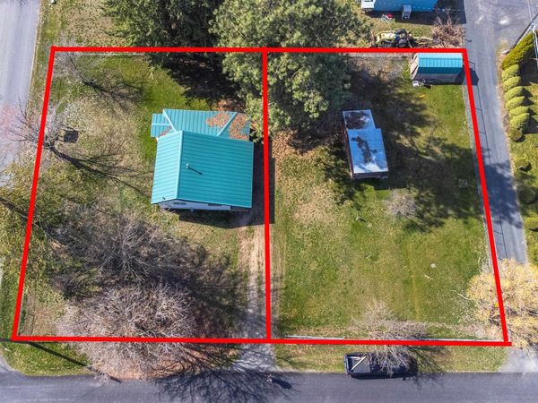 323 E D St, Deer Park, WA 99006