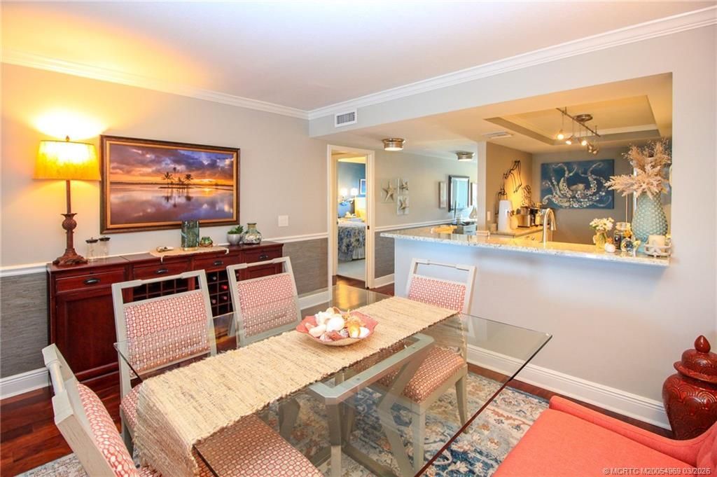 20 NE Plantation Road, Unit 204, Stuart, FL 34996 Photo