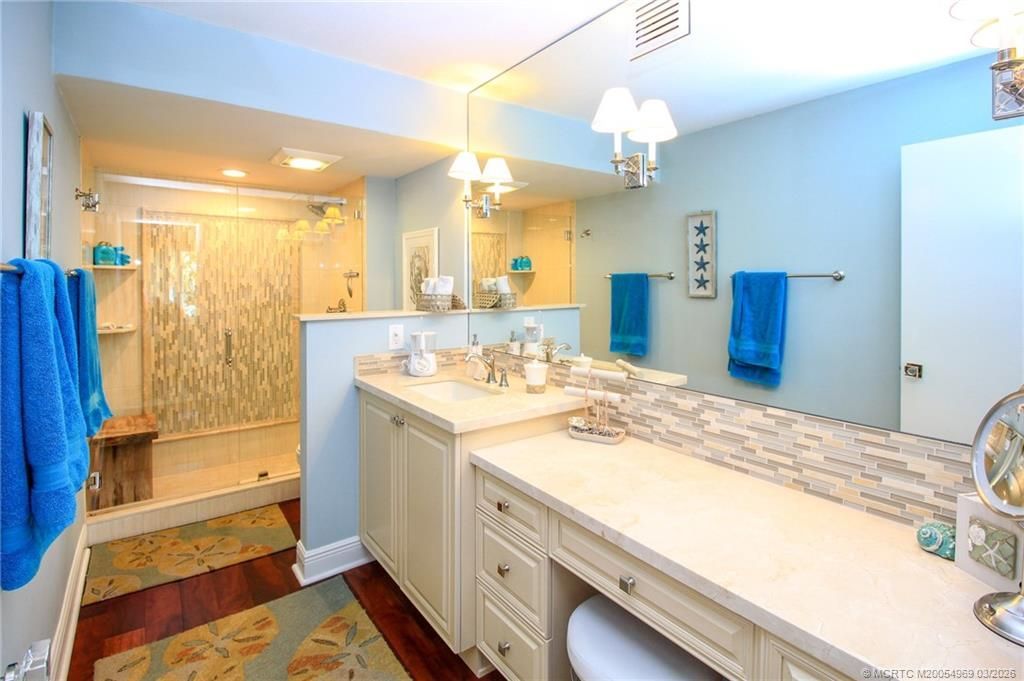 20 NE Plantation Road, Unit 204, Stuart, FL 34996 Photo
