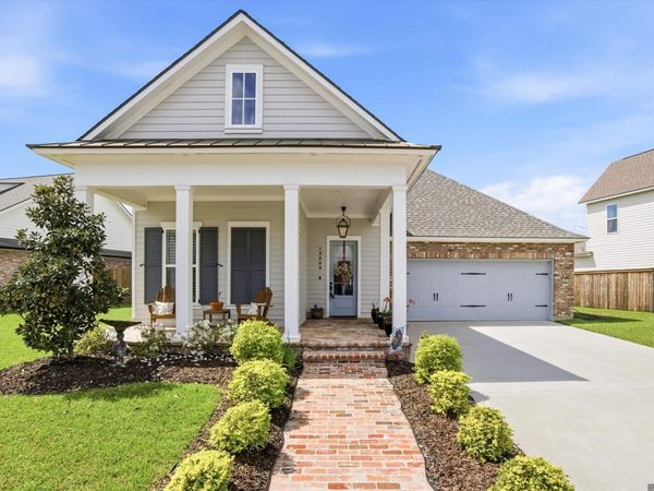 13068 Elissa Ln, Baton Rouge, LA 70818
