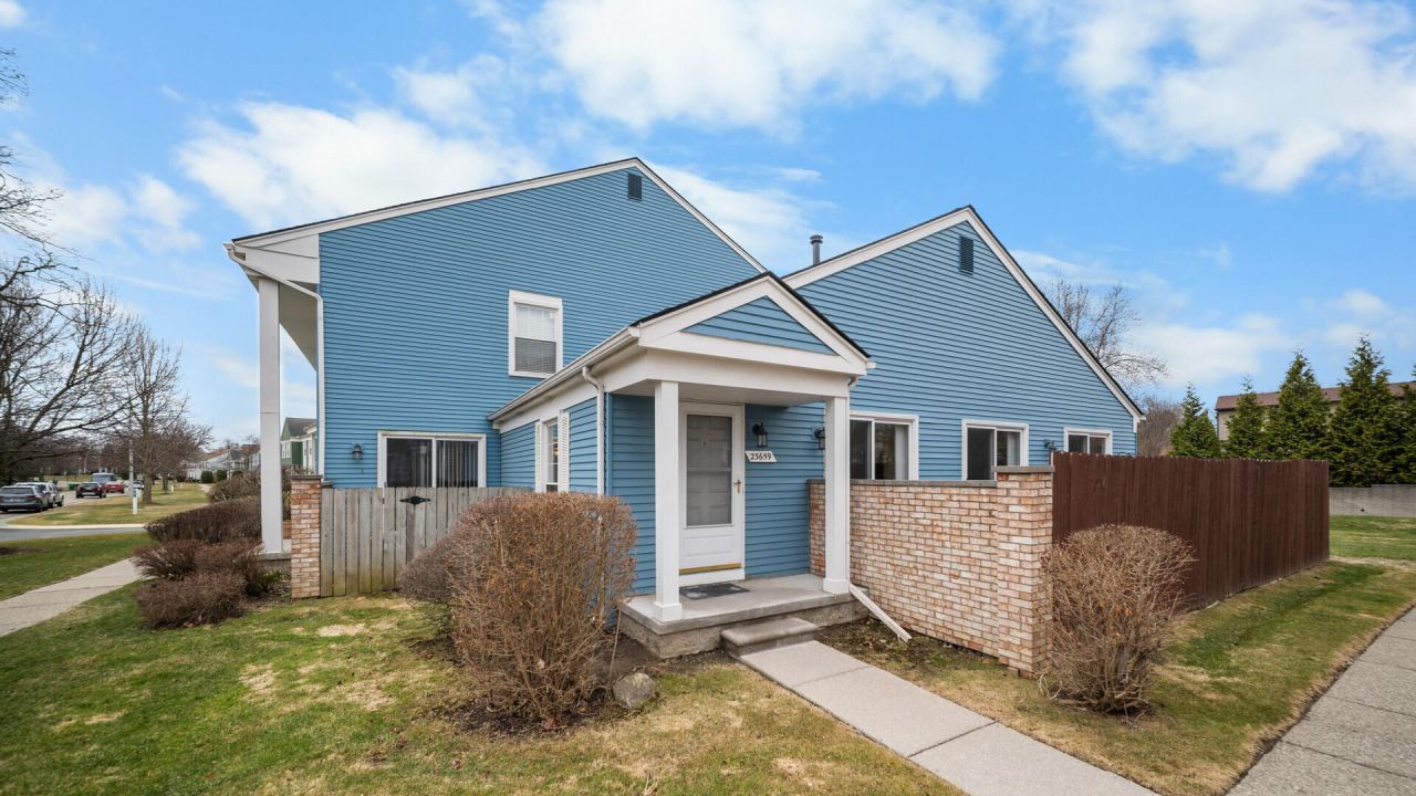 23659 Stonehenge Boulevard, Novi, MI 48375 Main Photo