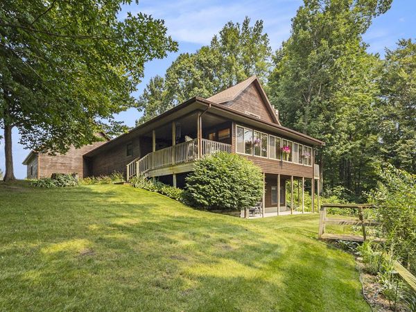 3324 S Ironwood Drive, Ludington, MI 49431