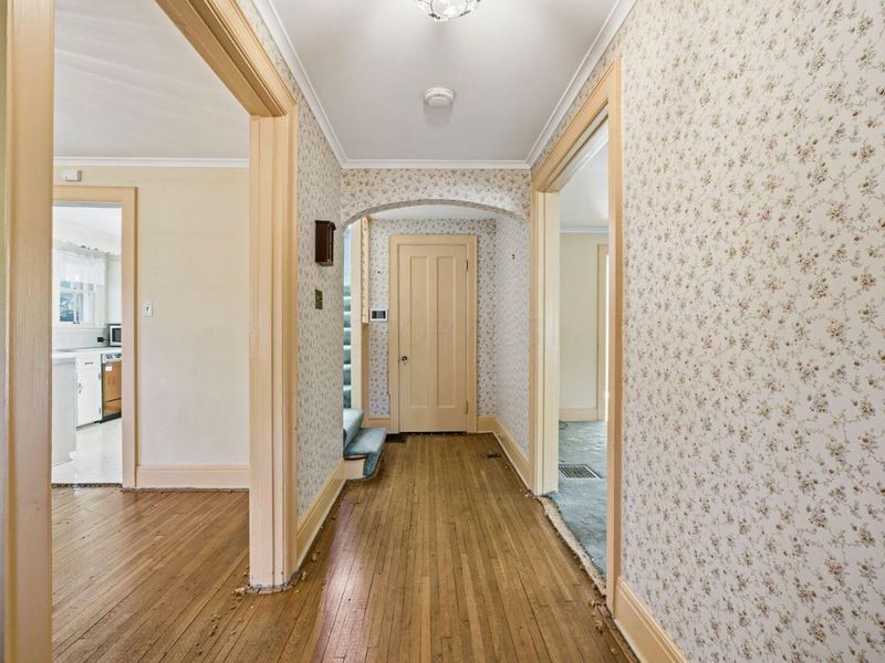 2425 Bryden Road , Columbus, OH 43209 Photo 9