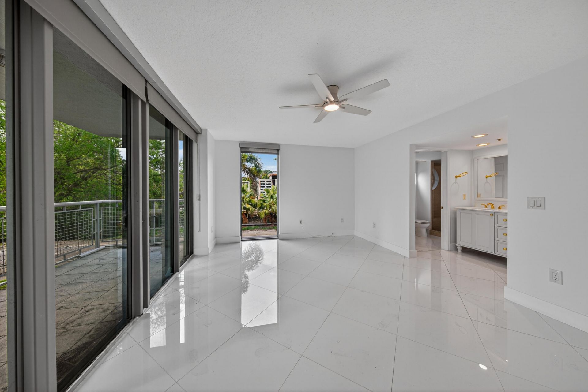 900 SE 2nd Street, Unit 201, Fort Lauderdale, FL 33301 Photo