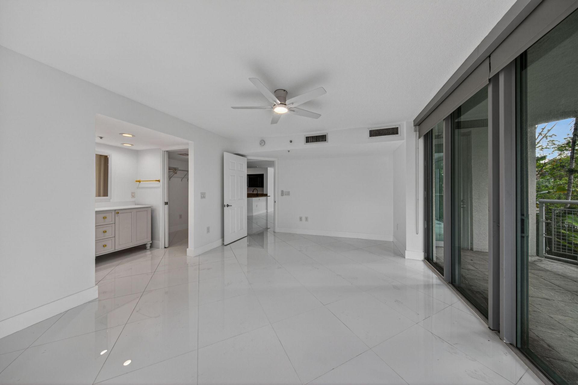 900 SE 2nd Street, Unit 201, Fort Lauderdale, FL 33301 Photo