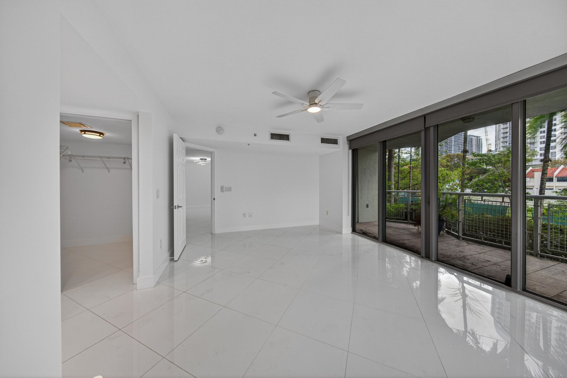 900 SE 2nd Street, Unit 201, Fort Lauderdale, FL 33301 Photo