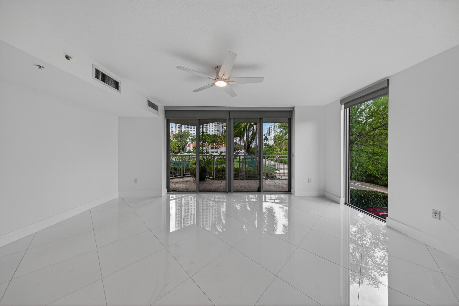900 SE 2nd Street, Unit 201, Fort Lauderdale, FL 33301 Photo
