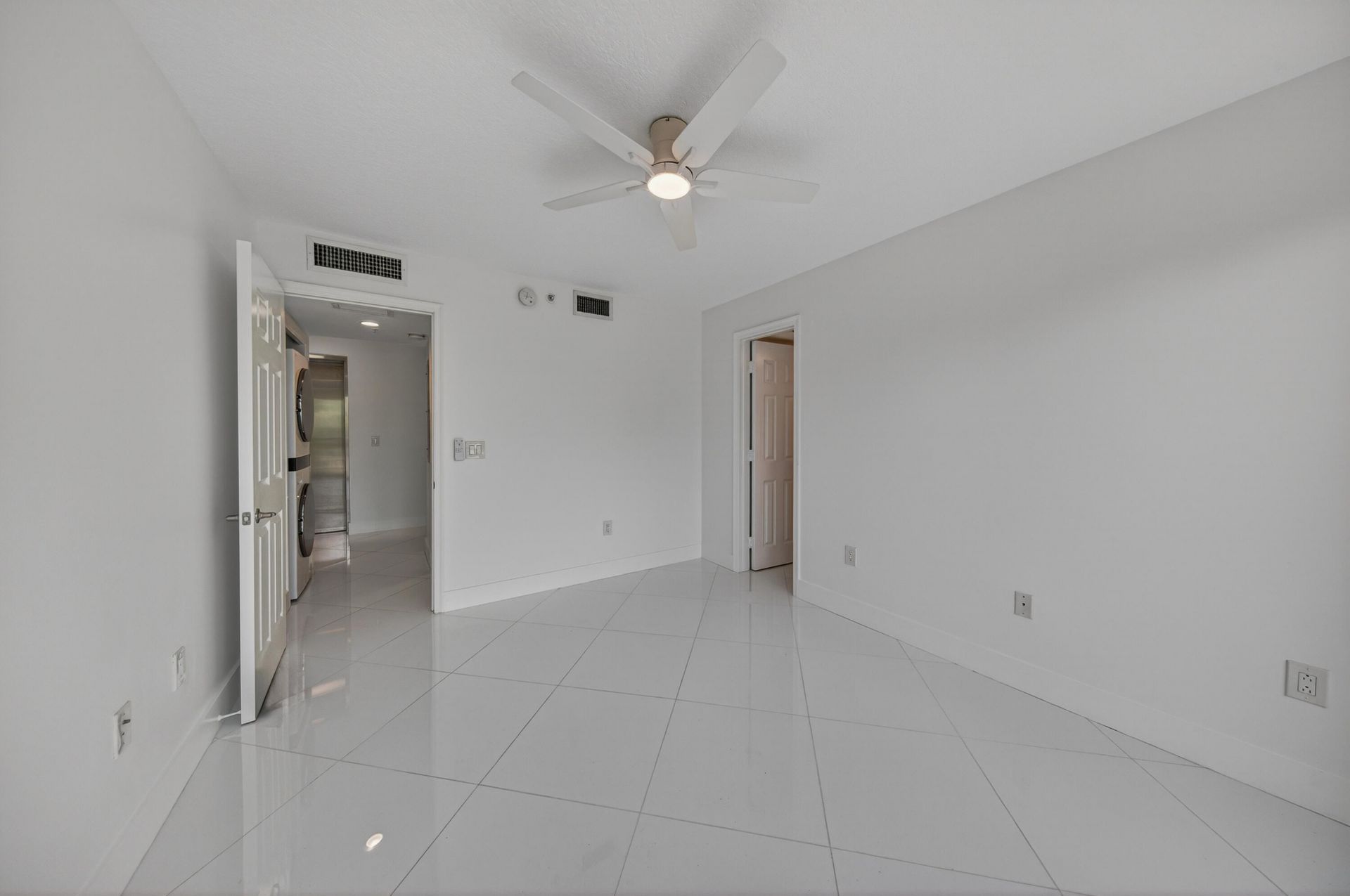 900 SE 2nd Street, Unit 201, Fort Lauderdale, FL 33301 Photo