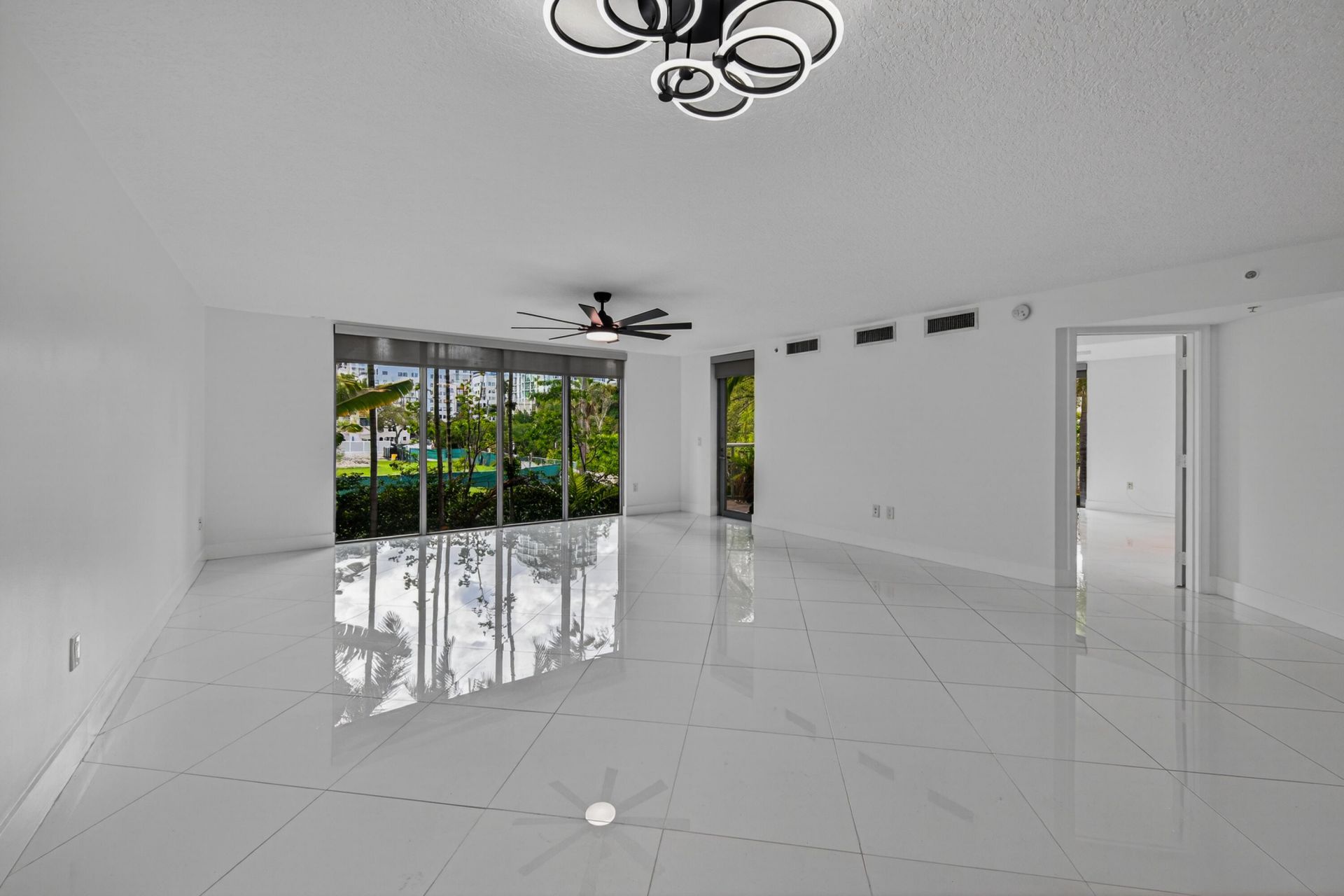 900 SE 2nd Street, Unit 201, Fort Lauderdale, FL 33301 Photo