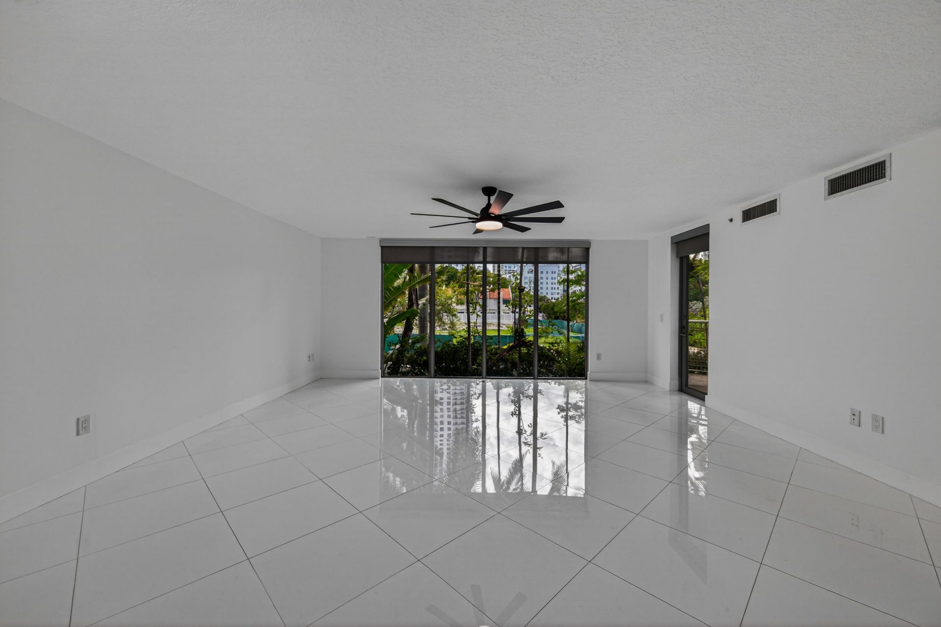 900 SE 2nd Street, Unit 201, Fort Lauderdale, FL 33301 Photo