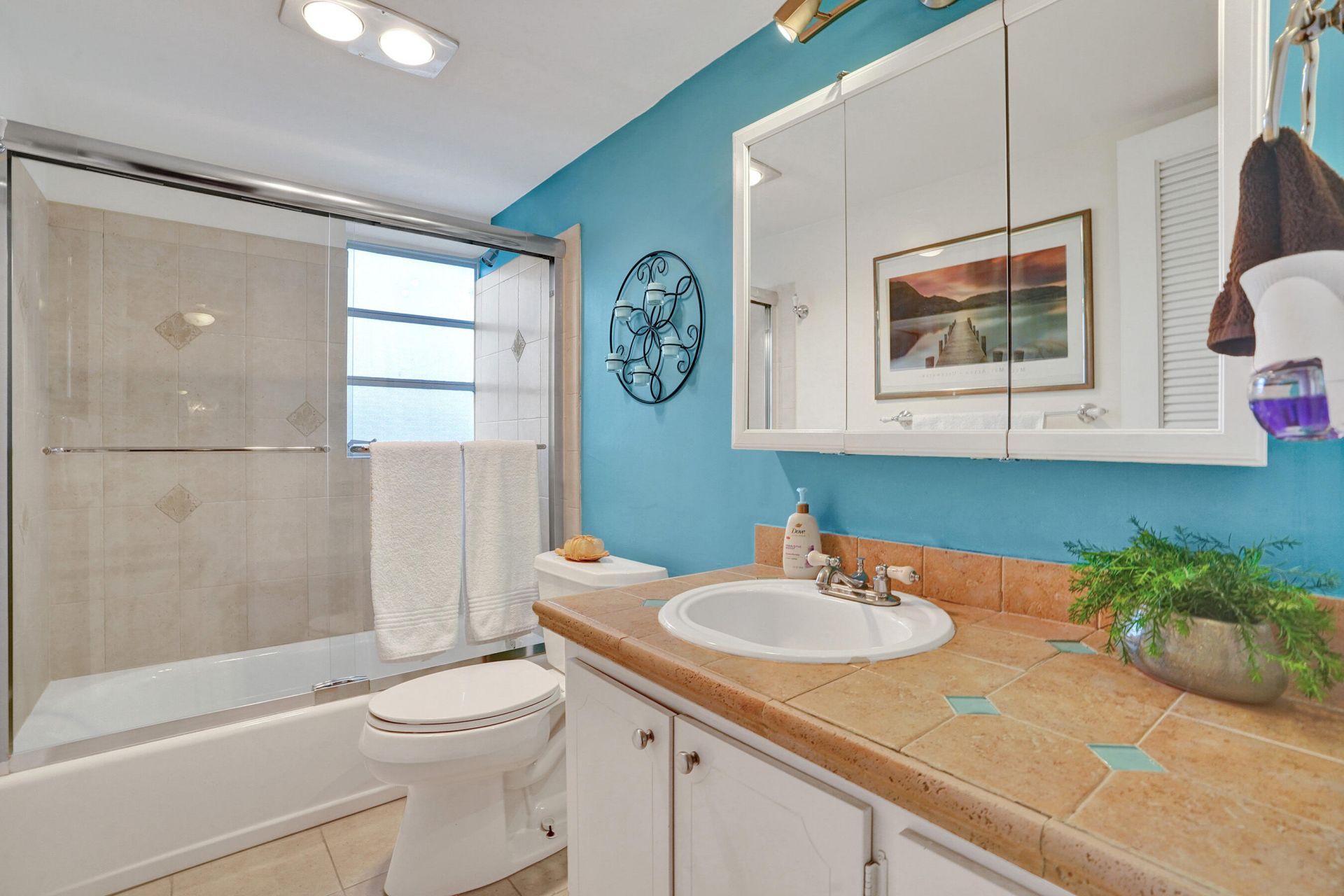 218 NE 12th Avenue, Unit 401, Hallandale Beach, FL 33009 Photo