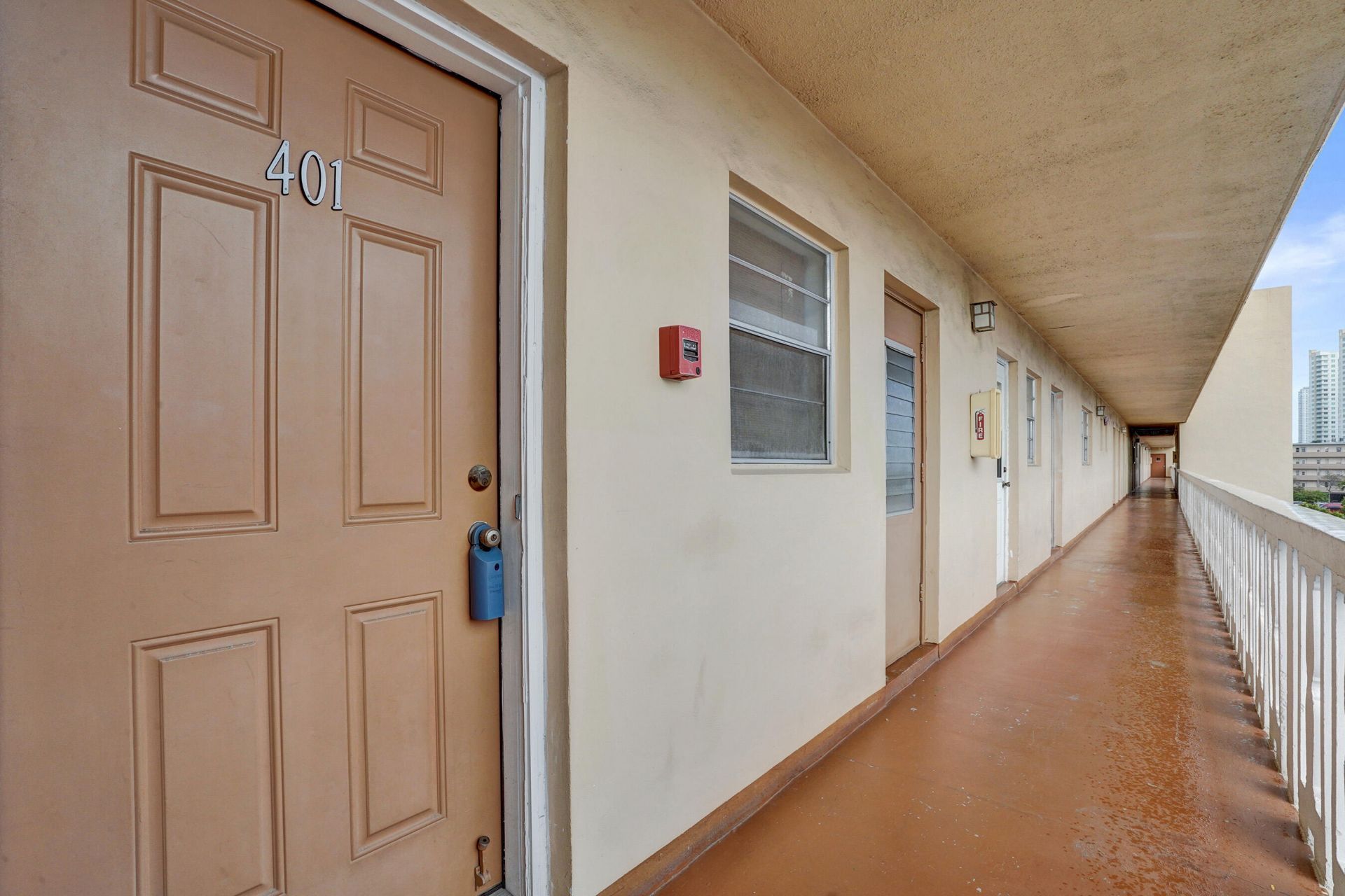 218 NE 12th Avenue, Unit 401, Hallandale Beach, FL 33009 Photo