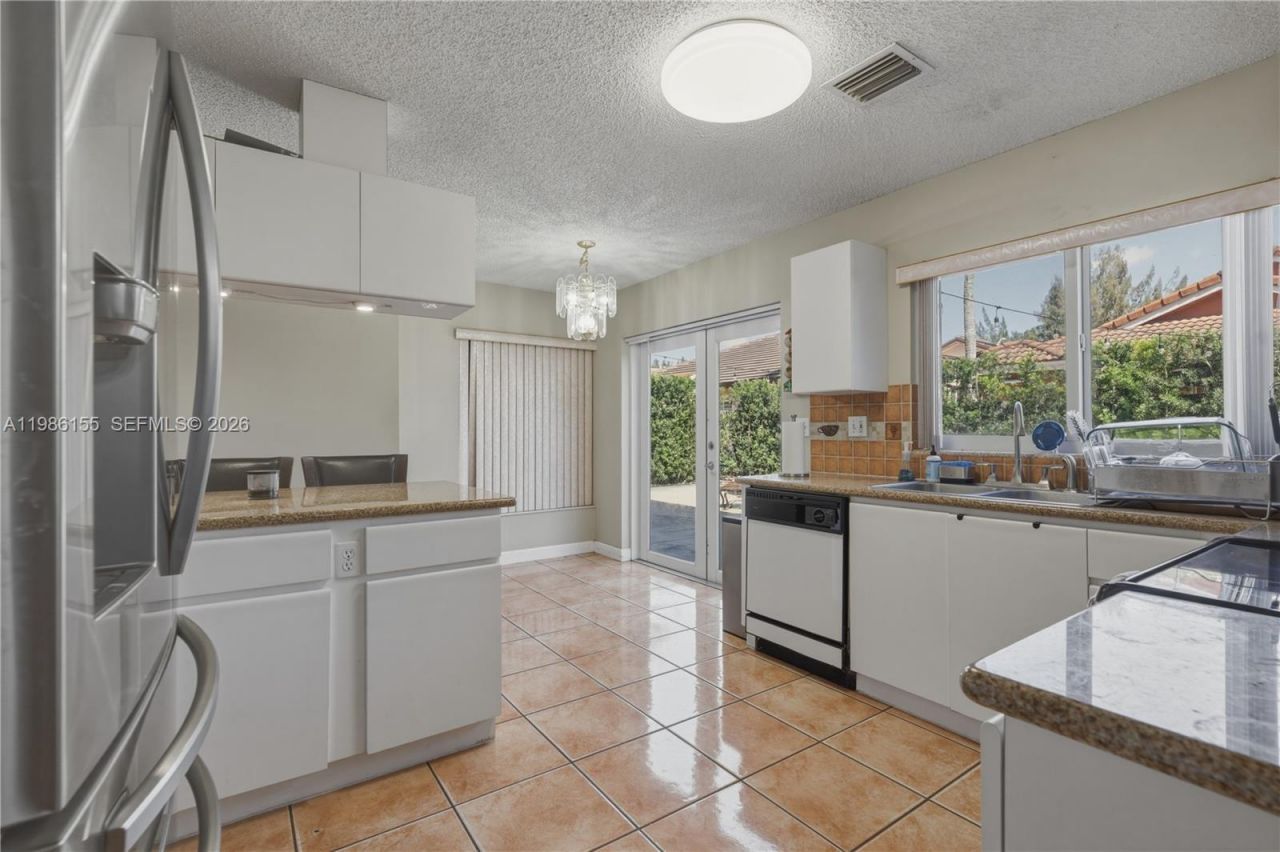 13237 NW 11th St, Miami, FL 33182 Photo