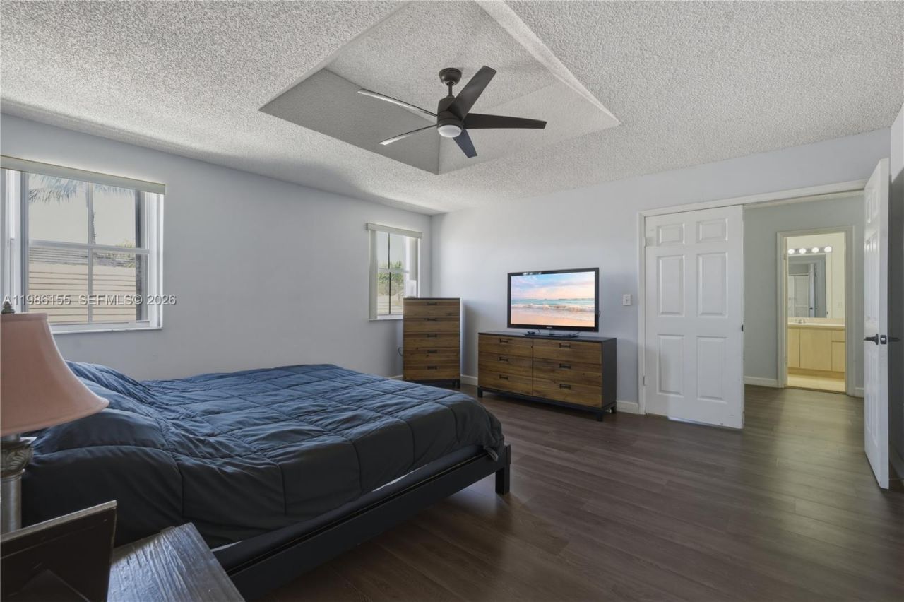 13237 NW 11th St, Miami, FL 33182 Photo