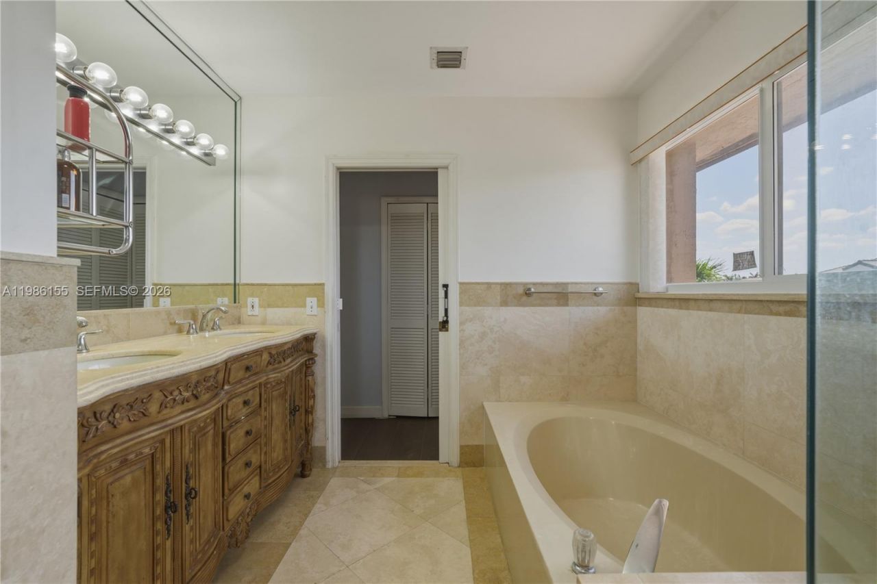 13237 NW 11th St, Miami, FL 33182 Photo