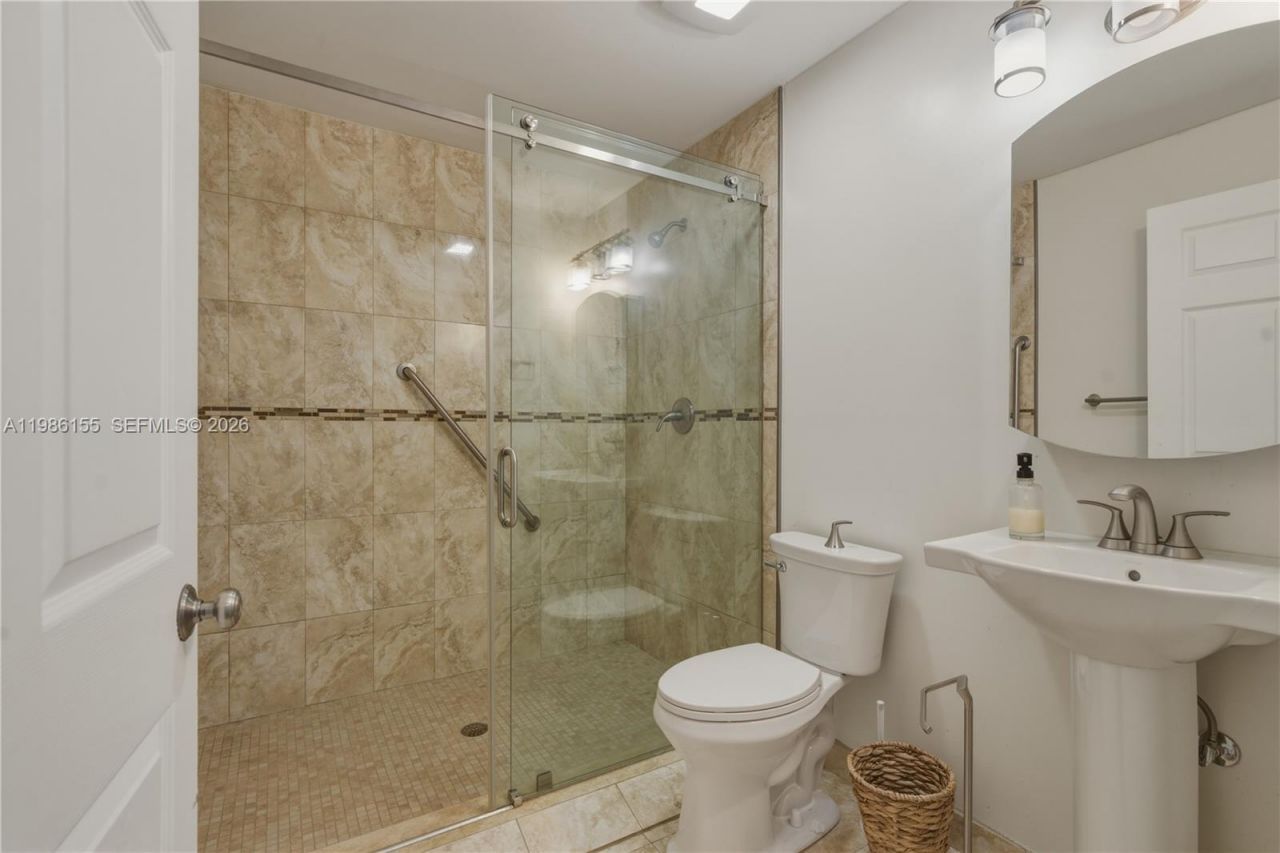 13237 NW 11th St, Miami, FL 33182 Photo