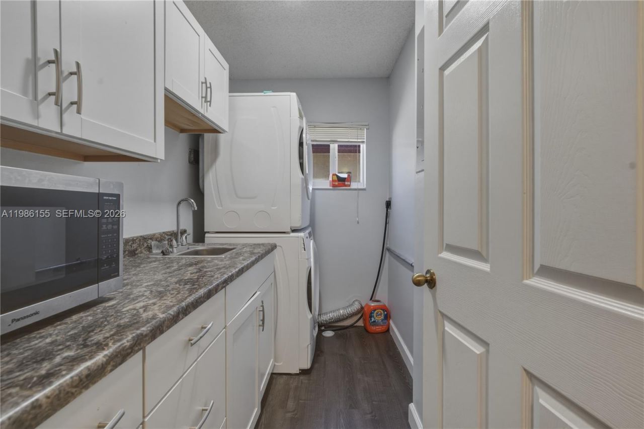 13237 NW 11th St, Miami, FL 33182 Photo