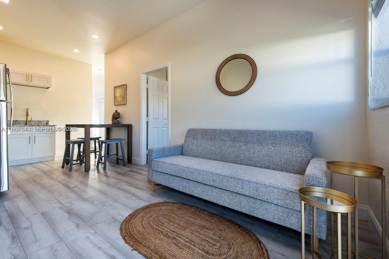 115 SE 2nd , Unit 1-2, Hallandale Beach, FL 33009 Photo