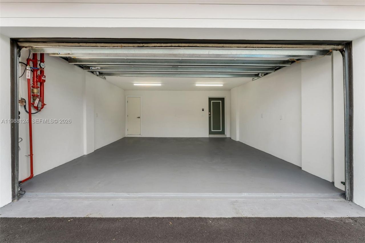 721 SW 11th Street , Unit E, Miami, FL 33129 Photo