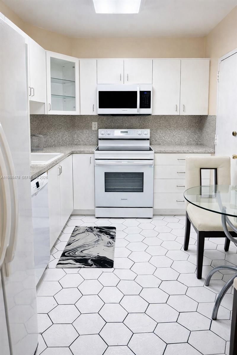 500 Bayview Dr , Unit 1225, Sunny Isles Beach, FL 33160 Photo