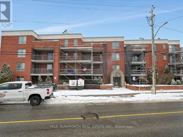 939 North River Road , Unit 202, Ottawa, ON K1K3V2