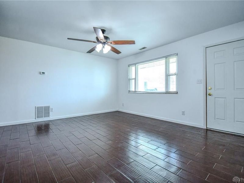 2015 Pennsylvania Drive, Xenia, OH 45385 Photo 5