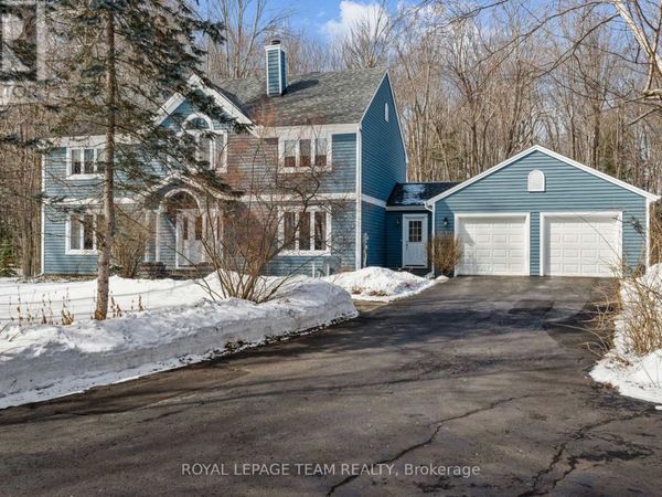 5517 Cedar Drive, Ottawa, ON K4M1B4