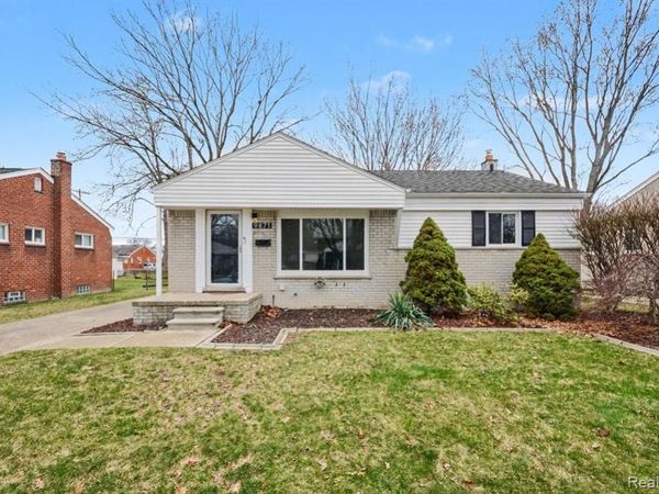 9871 Doris Street, Livonia, MI 48150