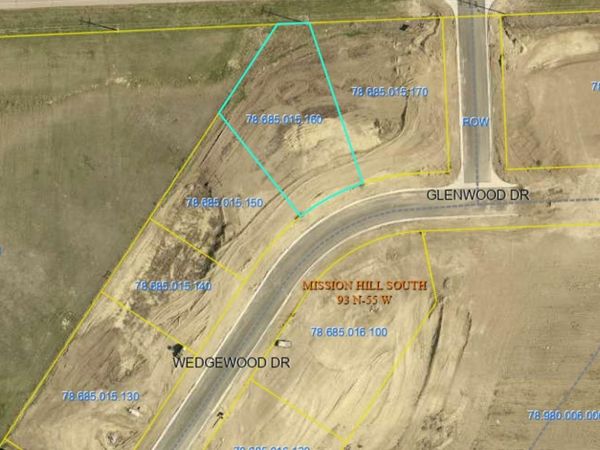 3007 Wedgewood Drive, Yankton, SD 57078