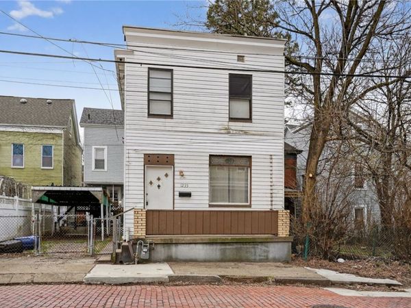 1235 Thelma St, Pittsburgh, PA 15212