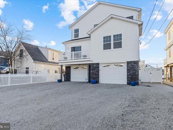 51 S SPINNAKER DRIVE, MYSTIC ISLANDS, NJ 08087