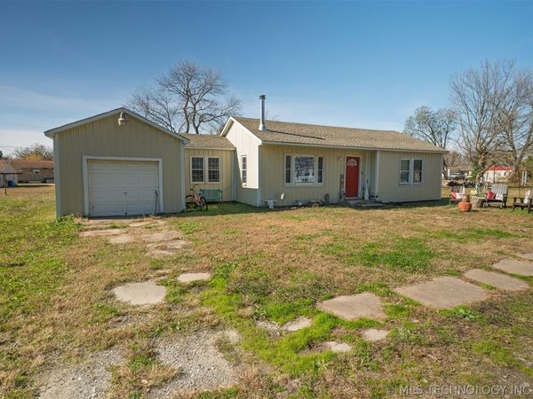 157 S Springfield Street , Welch, OK 74369