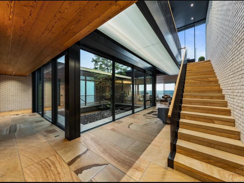 1059 Celestial Street, Cincinnati, OH 45202 Photo 9