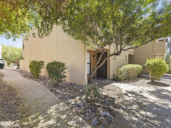 1425 E DESERT COVE Avenue, Unit 15, Phoenix, AZ 85020