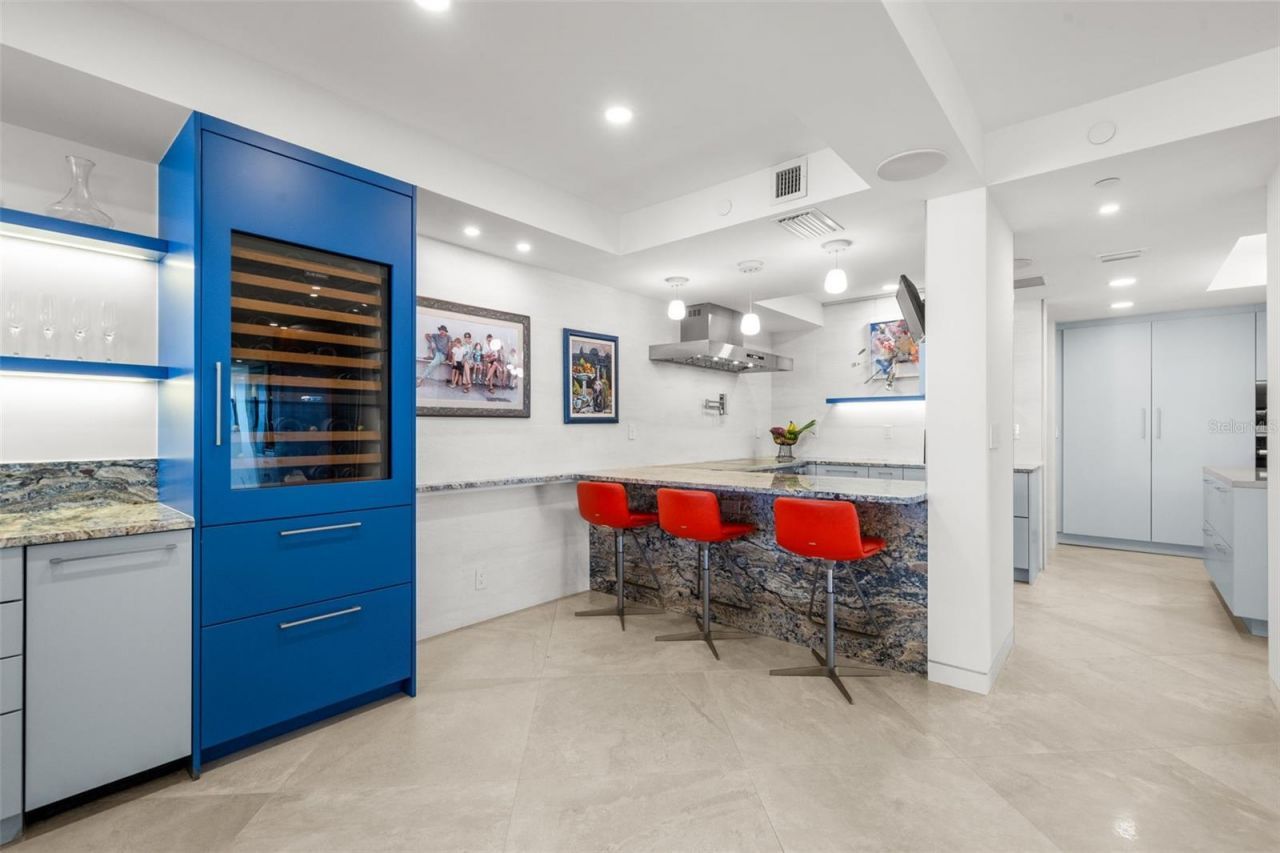 1255 N Gulfstream Avenue, Unit 1501, Sarasota, FL 34236 Photo