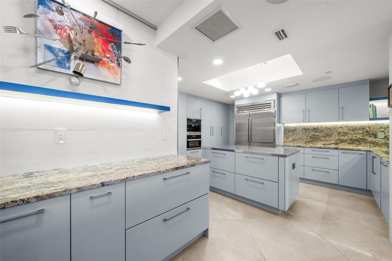 1255 N Gulfstream Avenue, Unit 1501, Sarasota, FL 34236 Photo