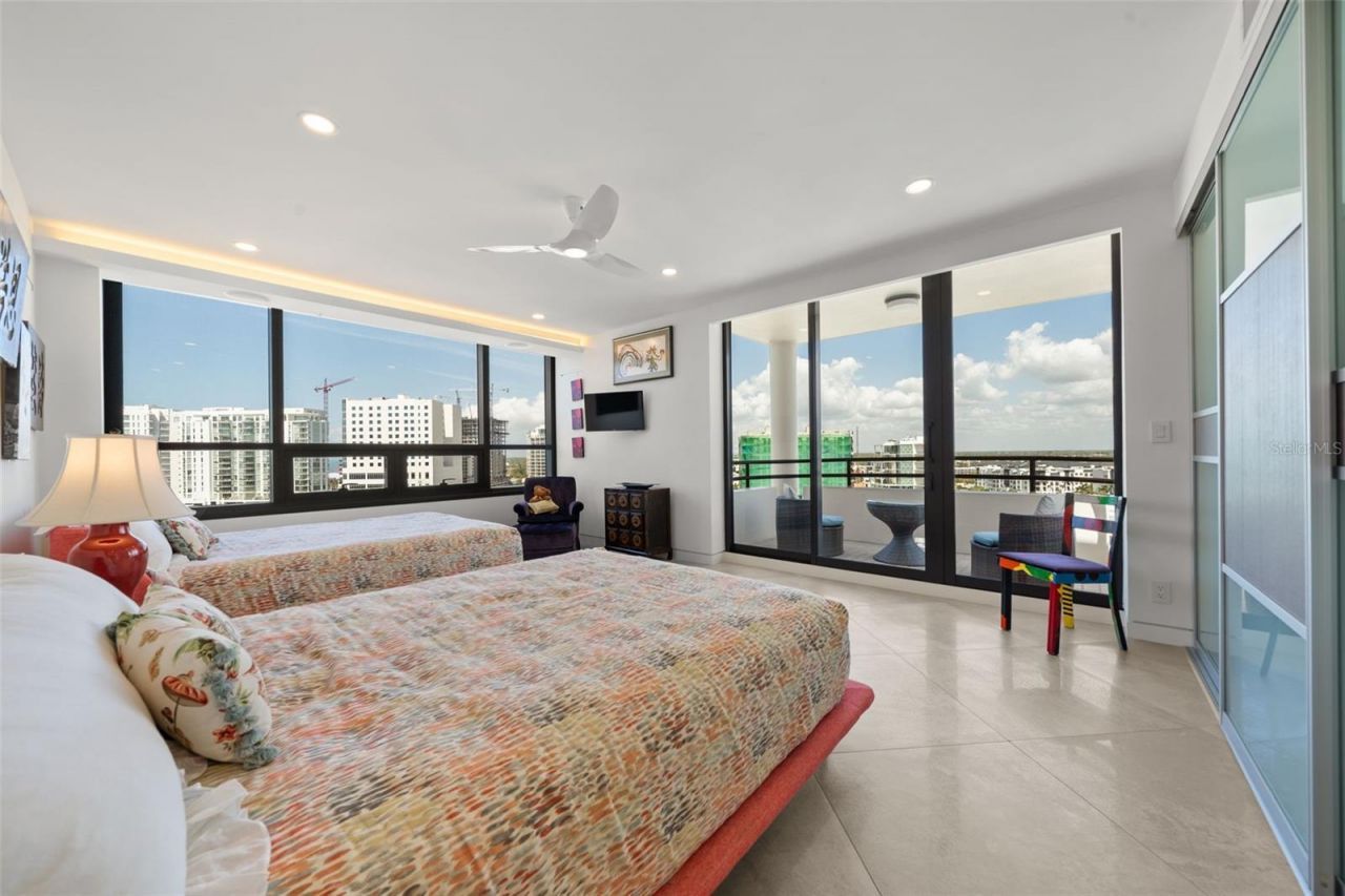 1255 N Gulfstream Avenue, Unit 1501, Sarasota, FL 34236 Photo