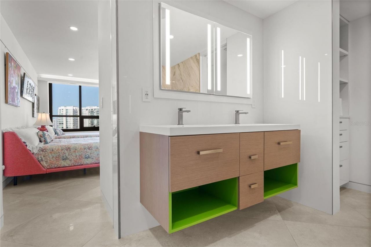 1255 N Gulfstream Avenue, Unit 1501, Sarasota, FL 34236 Photo