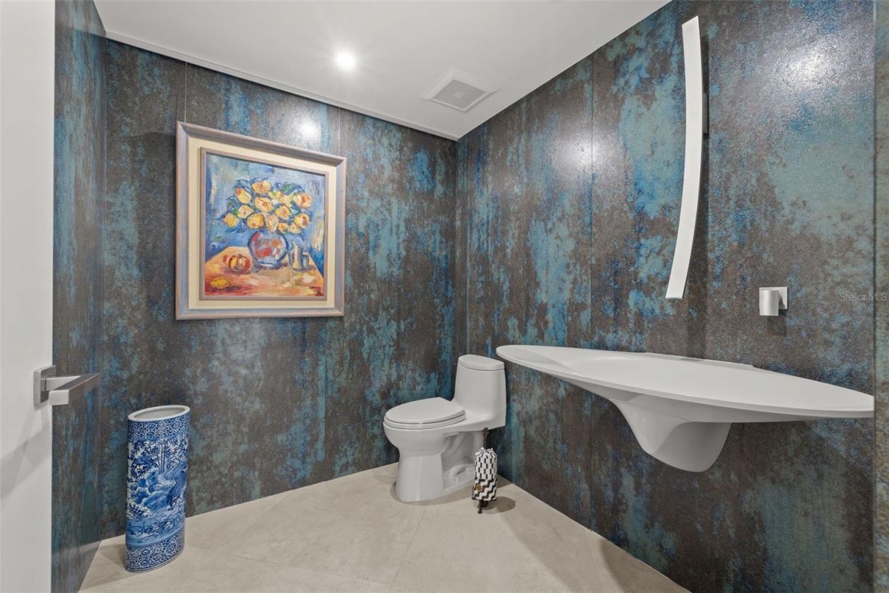 1255 N Gulfstream Avenue, Unit 1501, Sarasota, FL 34236 Photo