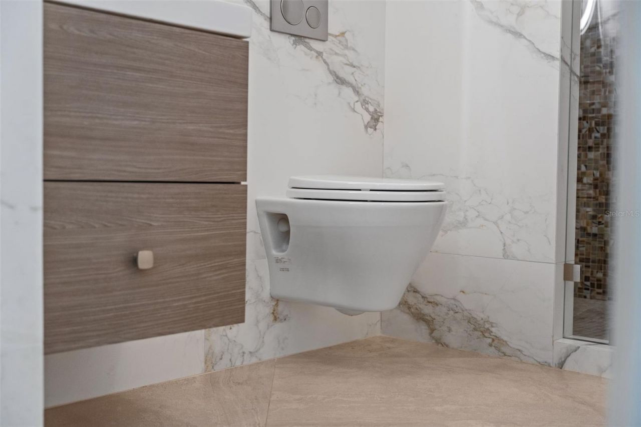 1255 N Gulfstream Avenue, Unit 1501, Sarasota, FL 34236 Photo