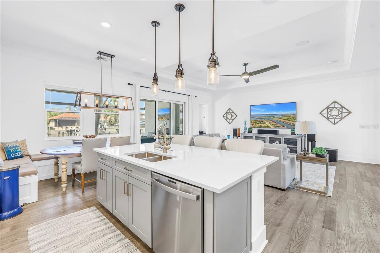 513 17th Avenue E, Palmetto, FL 34221 Photo