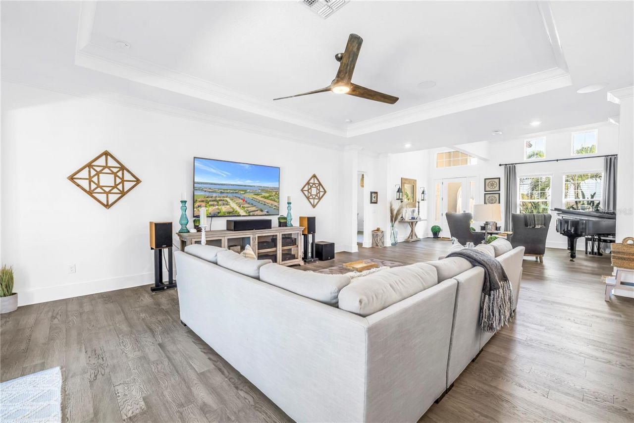 513 17th Avenue E, Palmetto, FL 34221 Photo