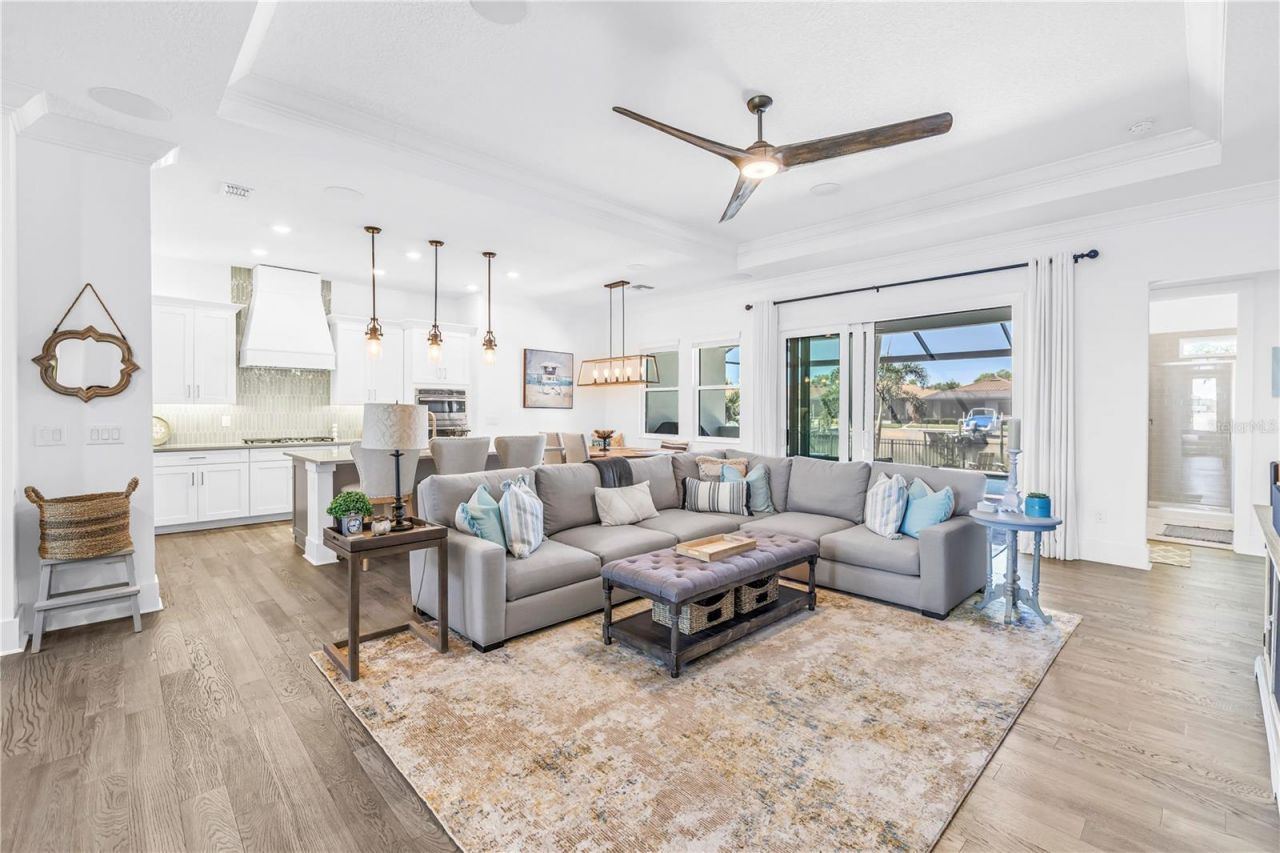 513 17th Avenue E, Palmetto, FL 34221 Photo