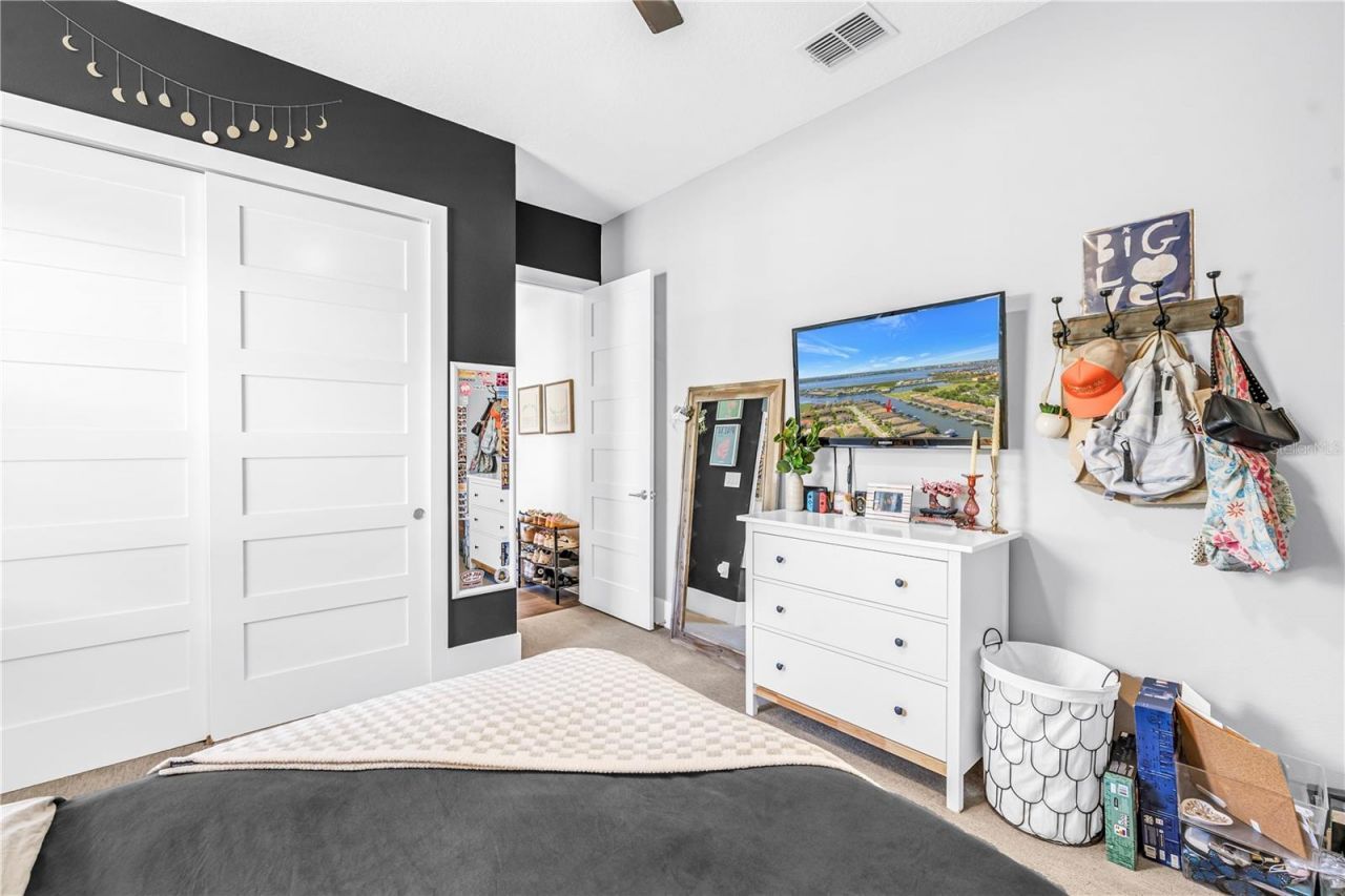 513 17th Avenue E, Palmetto, FL 34221 Photo