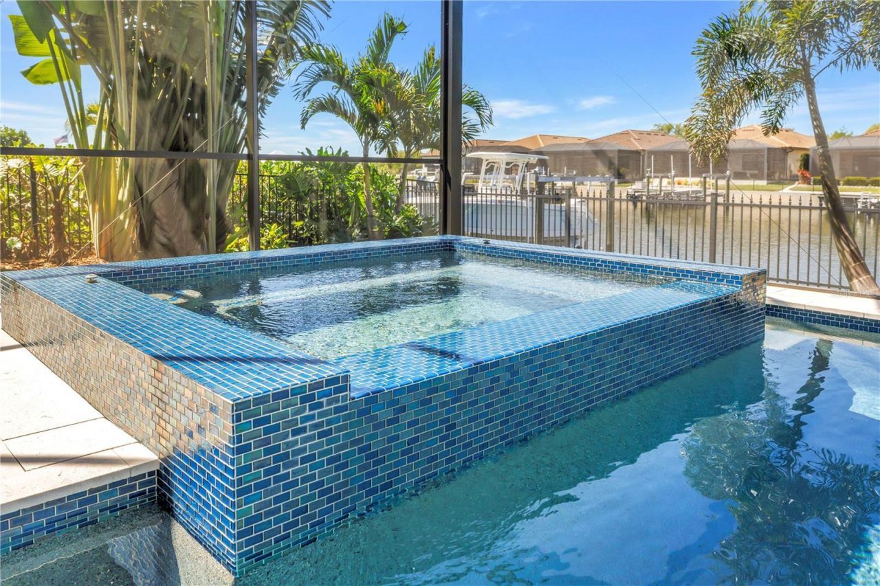 513 17th Avenue E, Palmetto, FL 34221 Photo