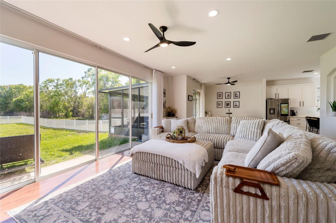 212 Excalibur Court, Brandon, FL 33511 Photo