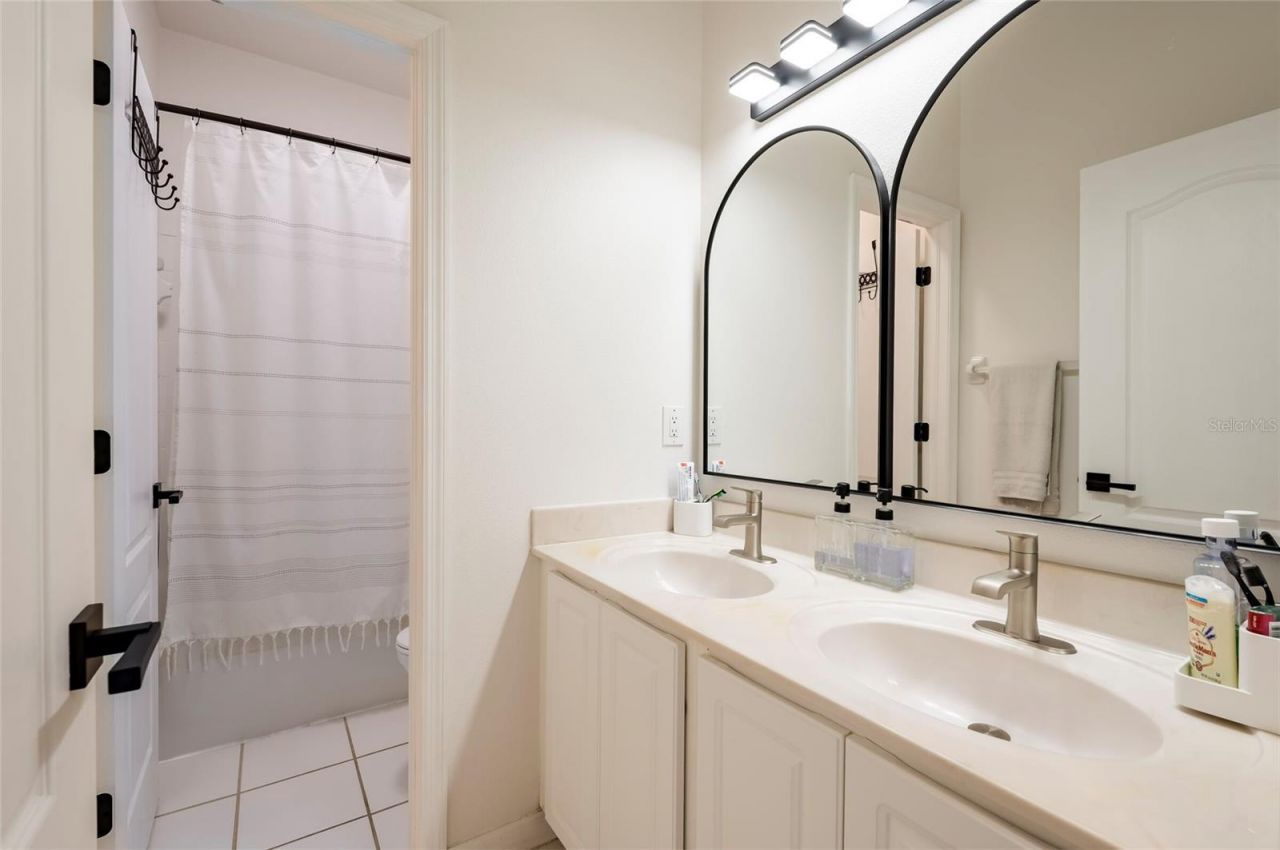 212 Excalibur Court, Brandon, FL 33511 Photo